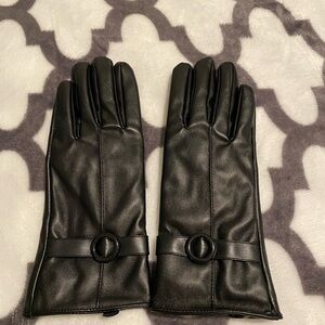 Elegant Black Leather Gloves